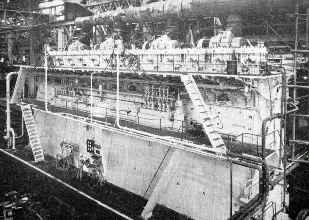 12-cylinder Yokohama-MAN engine of 840mm bore, rated at 22,000bhp at 115rpm