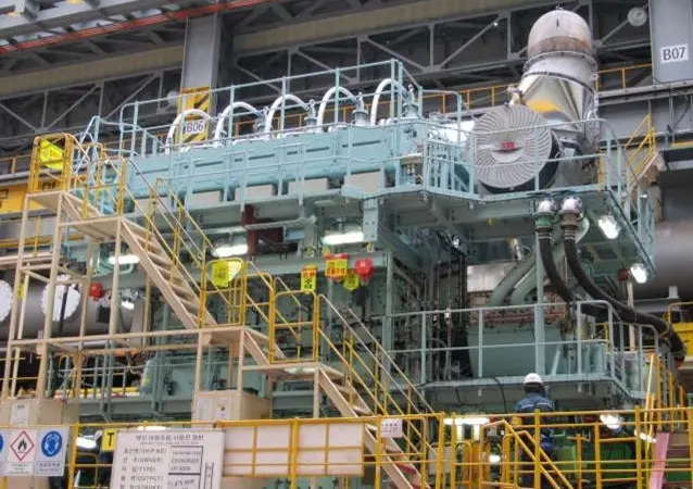 The version D Wärtsilä RT-flex50 features a repositioned turbocharger to allow fitting in smaller engine rooms
