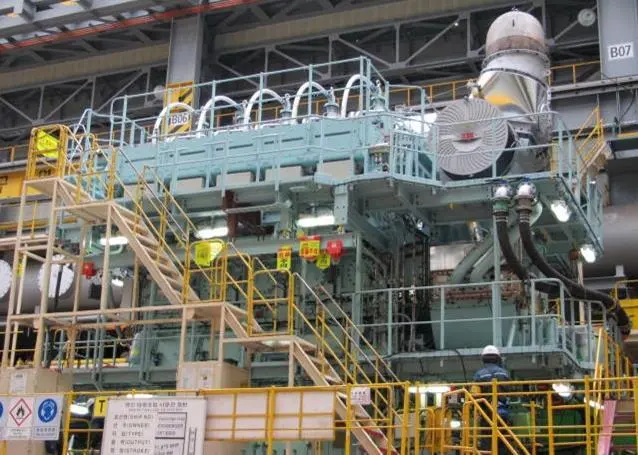 The version D Wärtsilä RT-flex50 features a repositioned turbocharger to allow fitting in smaller engine rooms