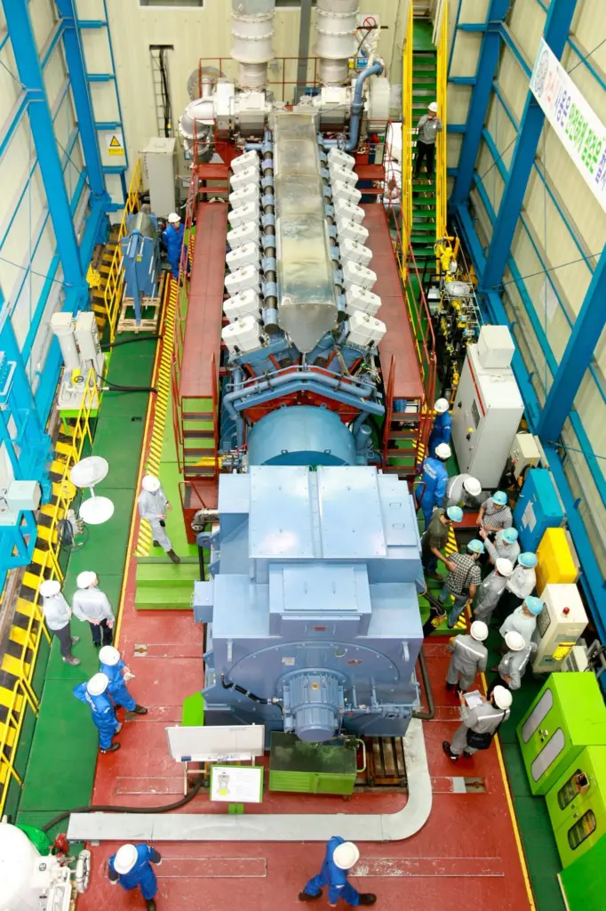 Test run of the Himsen H35/40GV gas-powered engine