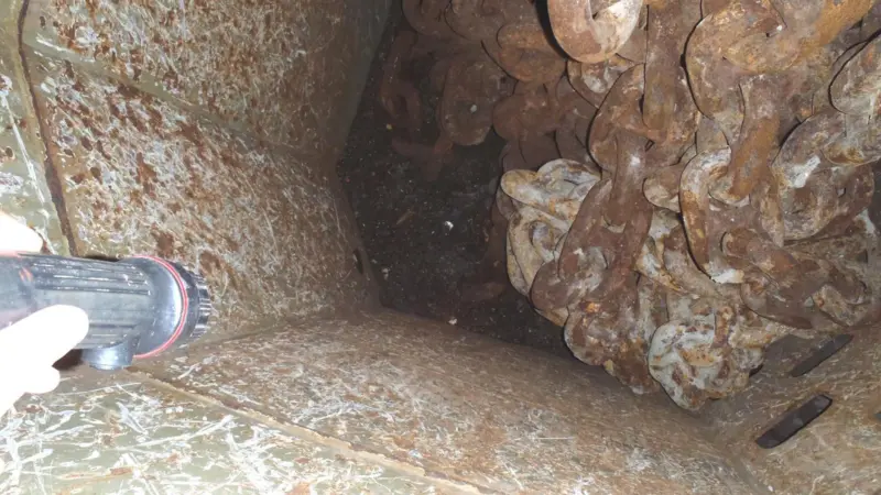 Mud in chain locker (InterMarine Consulting)