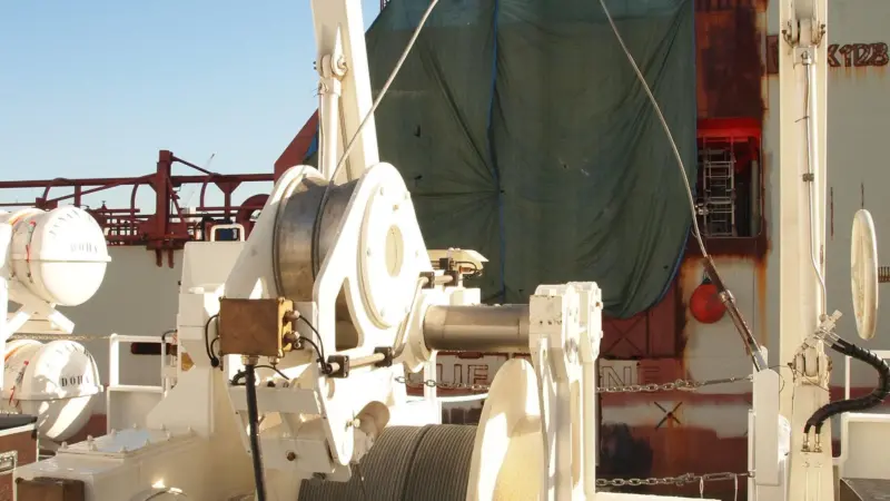 Winches for research vessel (Hatlapa)