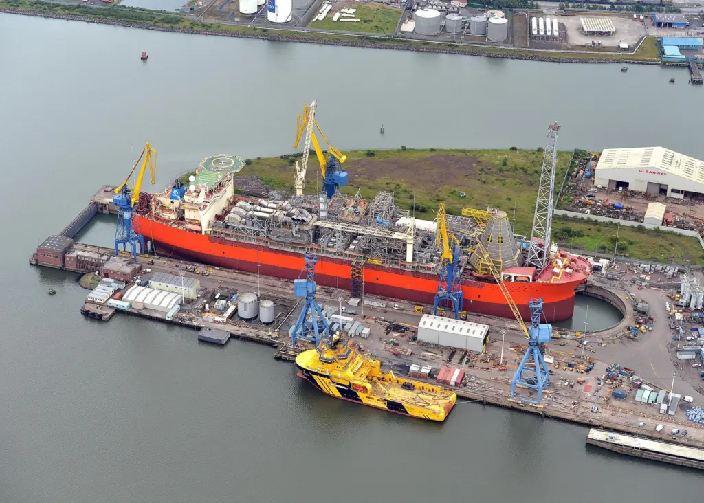 The ‘SeaRose’ FPSO prepares to leave Harland & Wolff in Belfast