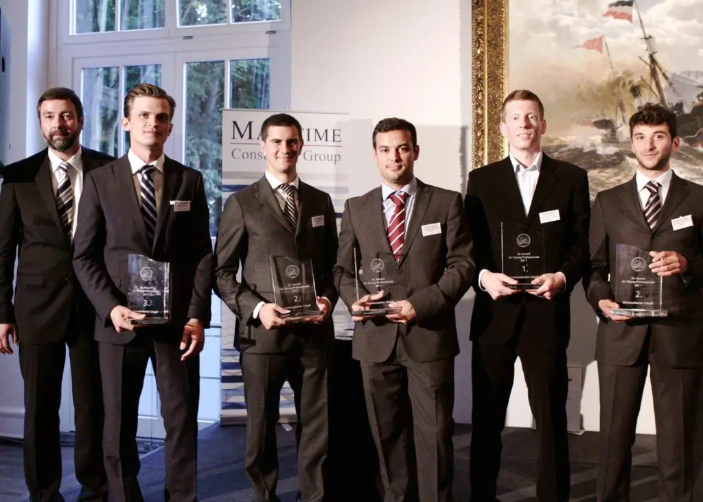 The winners of the GL Award for Young Professionals, from left to right: GL COO Torsten Schramm, Sven Faustmann, Giovanni Colotto, Valerio Capurso, Eirik Bøckmann, Giorgio Guadagna (Photo UBS)