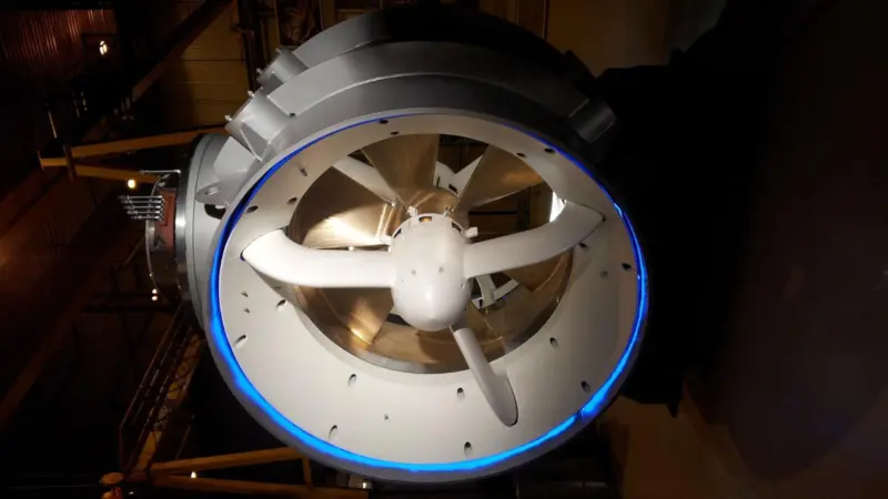 The 1.6m diameter, 800 kW stern permanent magnet tunnel thruster on ‘Olympic Octopus’ goes into service after several years of development work