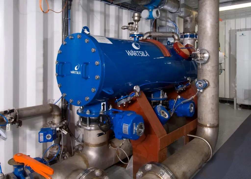 The Wärtsilä Hamworthy Aquarius UV BWMS