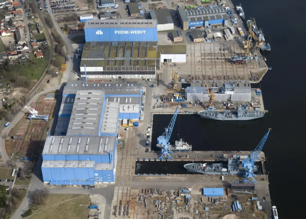 Hope for Peene (picture), also Volkswerft