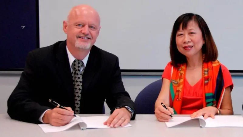 Kevin Douglas, vice president of Technical project and newbuildings at RCL, and Wong Lee-Lin, executive director of Sembawang Shipyard