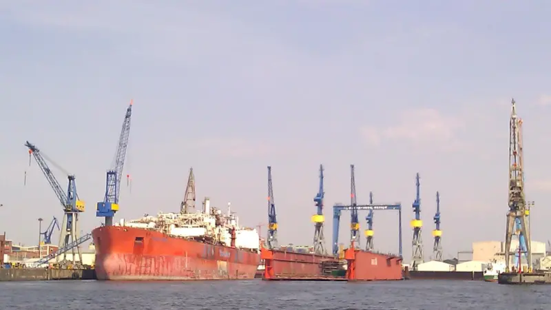 Blohm + Voss focuses on building MegaYachts and on ship repairs