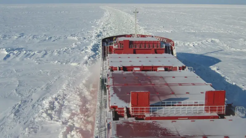 In 2007 the global shipping industry emitted 1,046 million tonnes of CO2, some 3.3% of total global emissions