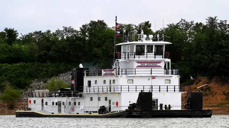 Latest Cat engines will repower a series of ACL towboats