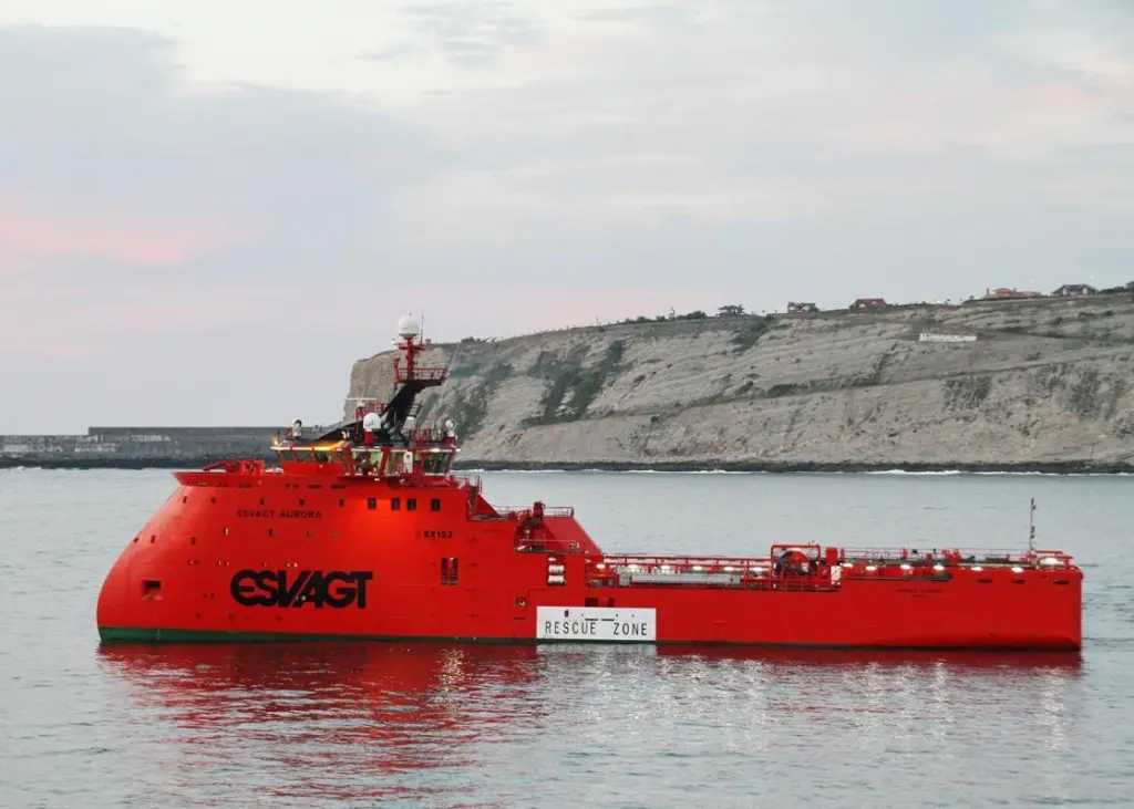 The ‘Esvagt Aurora’ pictured departing the Zamakona Shipyard in Bilbao