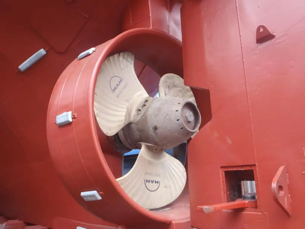 New MAN Alpha propulsion equipment: medium-skew propeller blades and AHT nozzle