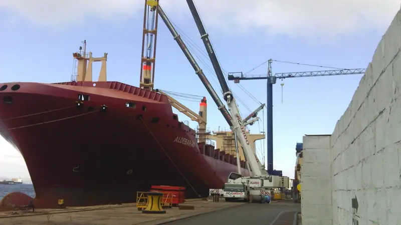 Gibdock undertook extensive crane renewal on the geared containership ‘Aldebaran’