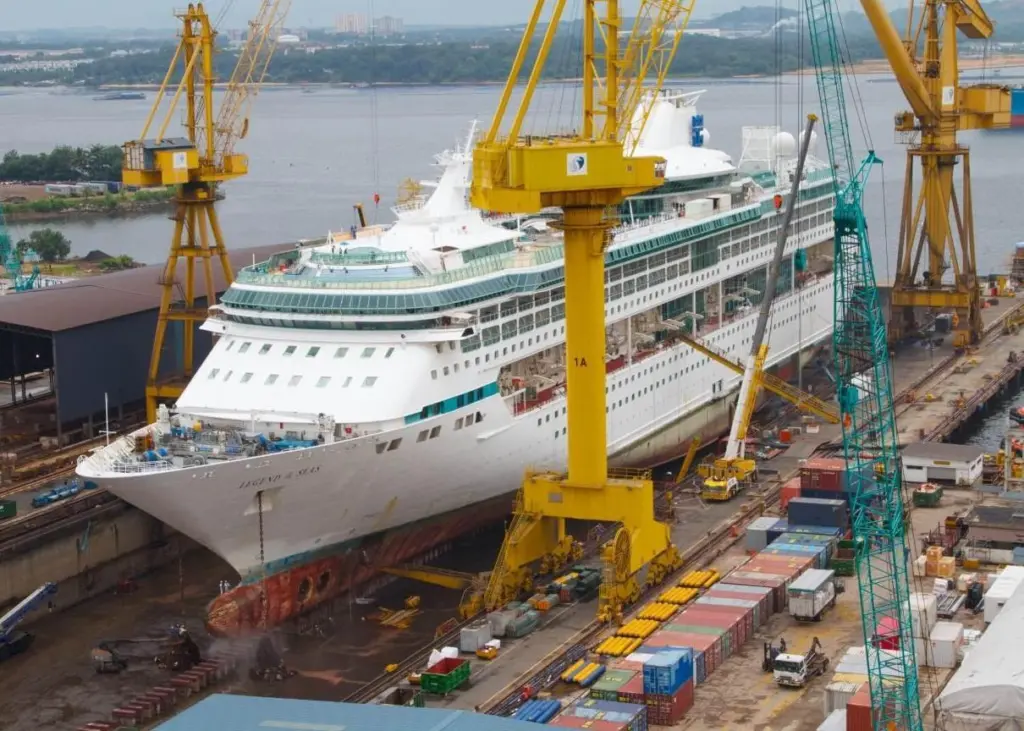 Drydocking and revitalisation of ‘Legend of the Seas’ was carried out in Sembawang Shipyard