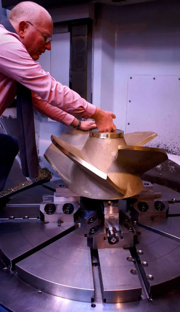 Gert Hendriksen, managing director of MPR, gets hands with propellers at the new MPR workshop in Drunen