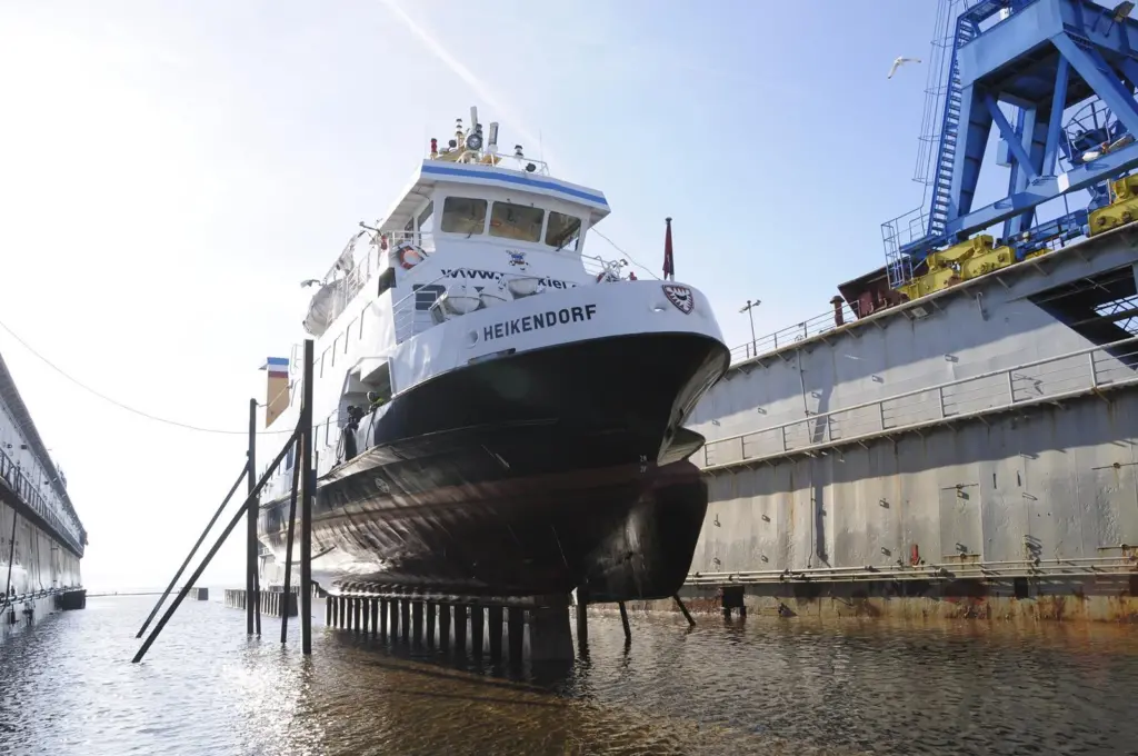 Pointing up capacity: small Heikendorf in Lindenau Dock 2