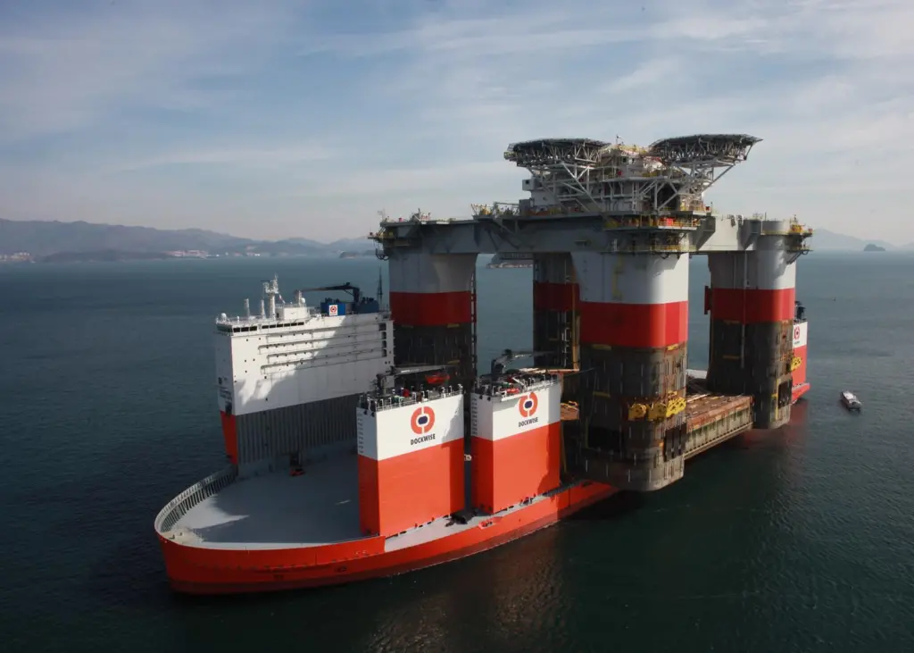 ‘Dockwise Vanguard’ showed her mettle from the outset, loading and transporting the ‘Jack/St Malo’ semi-submersible production unit from Korea to the US Gulf (Dockwise)