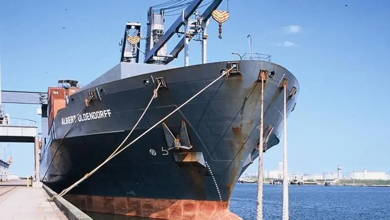 The Dutch shipbuilding industry says results should improve in 2013