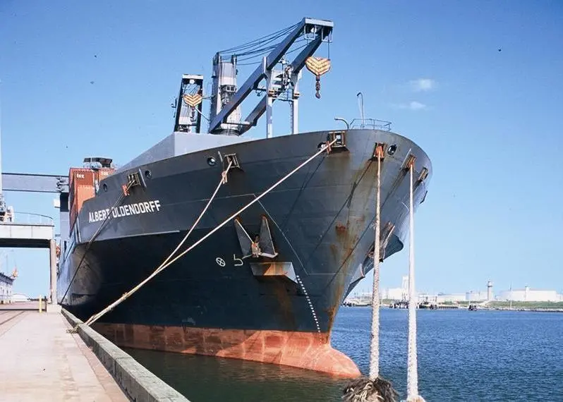 The Dutch shipbuilding industry says results should improve in 2013