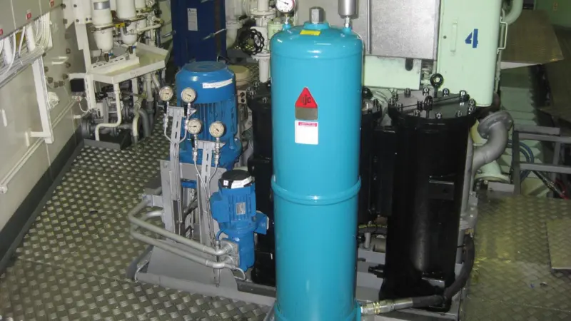 CJC fine filters were installed on all four main engines of ‘Island Challenger’