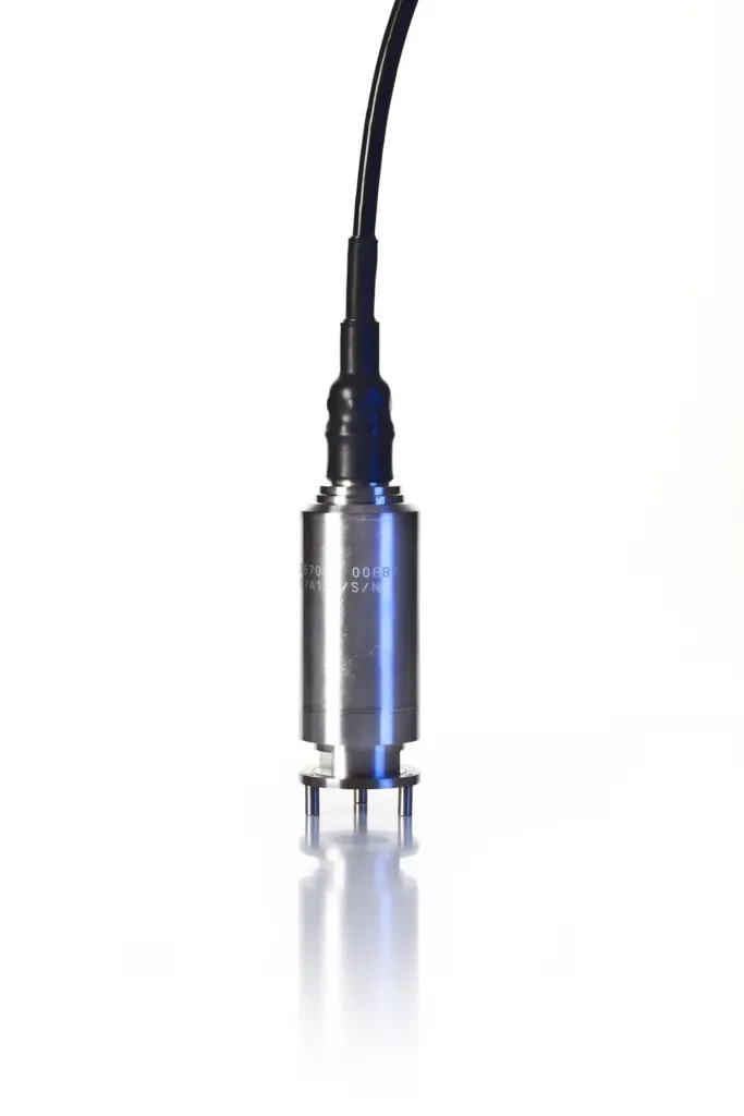 The  system uses a level transmitter in each tank which continuously monitors the contents