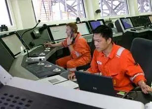 Kongsberg will supply a range of systems for two drilling rigs and a drillship