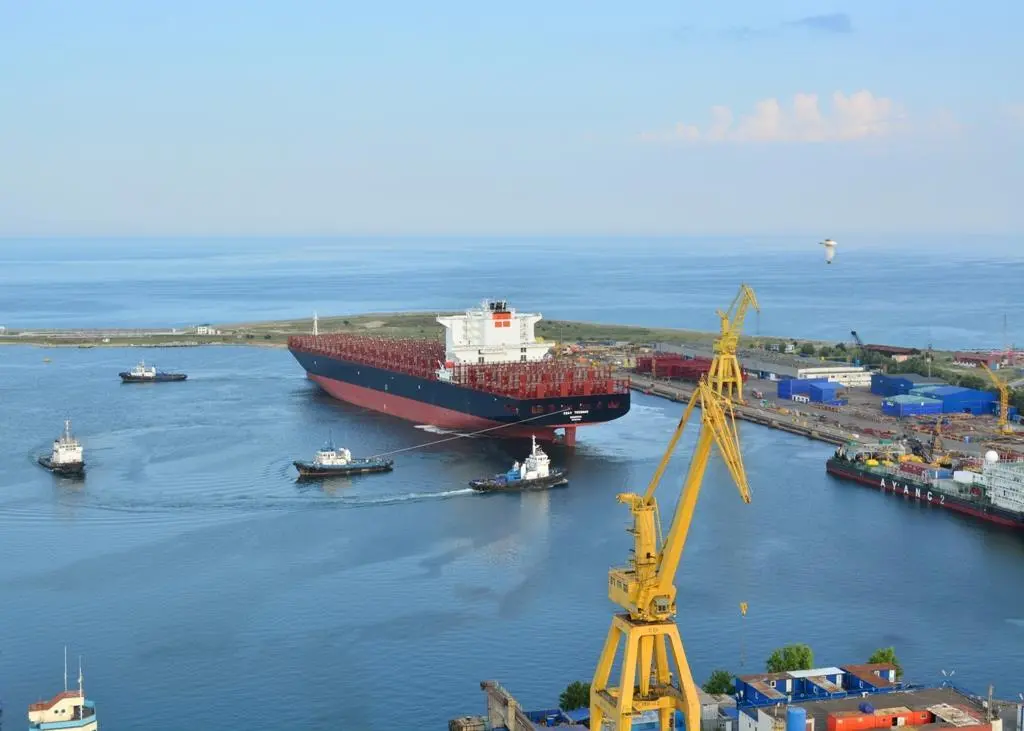 DMHI says that the CSAV TOCONAO is the largest containership ever built in the Black Sea and Mediterranean sea area