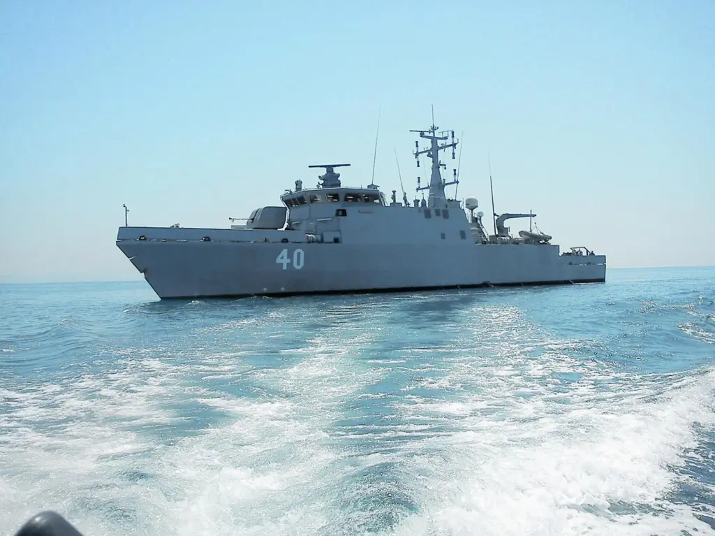 Finnish minehunter Katanpää relies on demagnetised MTU engines