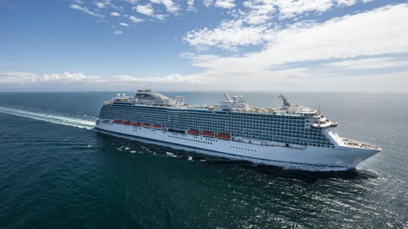 ‘Royal Princess’ at sea