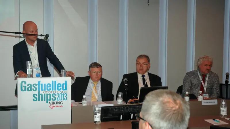 Ed de Jong (standing), Kari Granberg, Martin L Shaw and Oscar Bergheim offer their experiences of operating various types of ships on LNG; dual-fuel, gas-only and mixed fuel