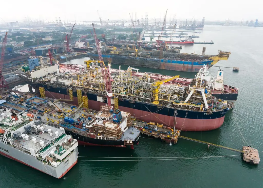 Keppel’s Singapore facility, showing a previous SBM FPSO conversion project, OSX-2