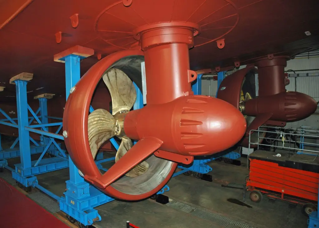 Rolls-Royce thrusters on a current tug newbuild at the Sanmar yard in Turkey