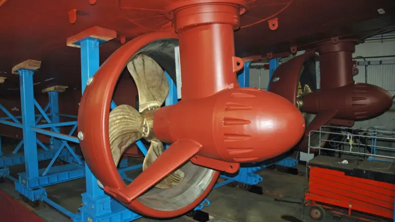 Rolls-Royce thrusters on a current tug newbuild at the Sanmar yard in Turkey