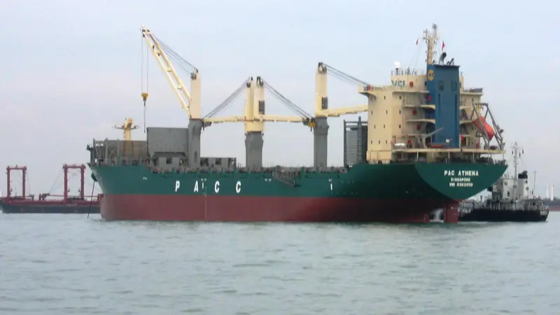 MacGregor cranes are intended to provide high cargo handling efficiency