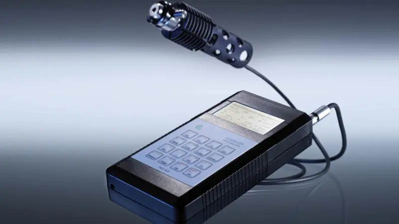 Kistler's latest electronic indicator measures cylinder pressure on large diesel engines