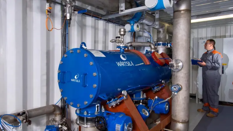 The Aquarius UV is one of only two AMS accepted systems without salinity restrictions