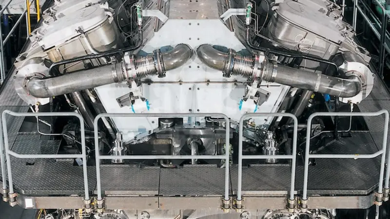 The common-rail 12V48/60CR Tier-II compliant engine