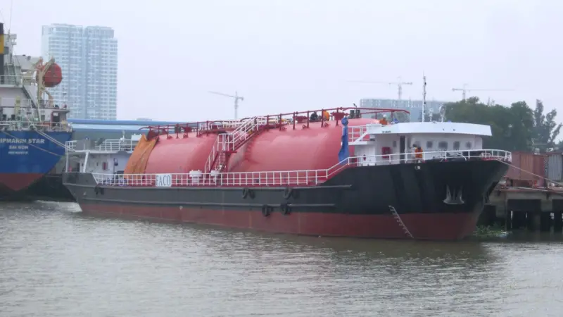 Cummins-powered LPG tanker for the Mekong River in Vietnam (Saigon Shipmarin)
