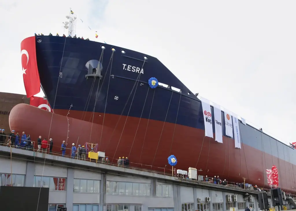 The 19,000 DWT 'T.ESRA'