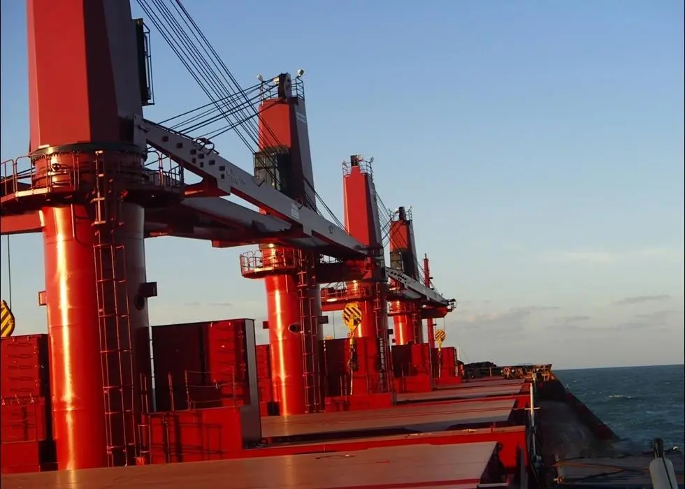 The equipment package includes MacGregor VDF electric cranes