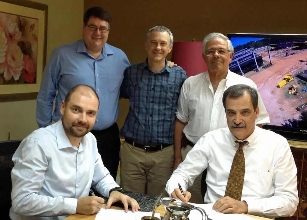 Signing ceremony for Wärtsilä Ship Power’s first Paraguayan contract