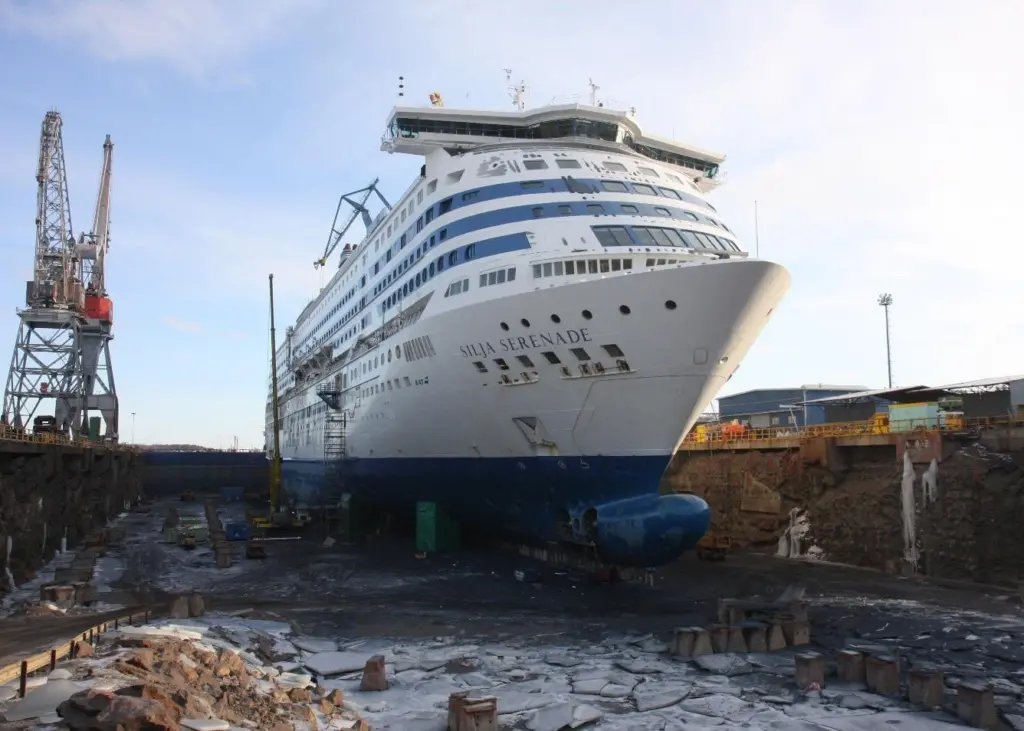 ‘Silja Serenade’ in drydock (Tallink Silja)