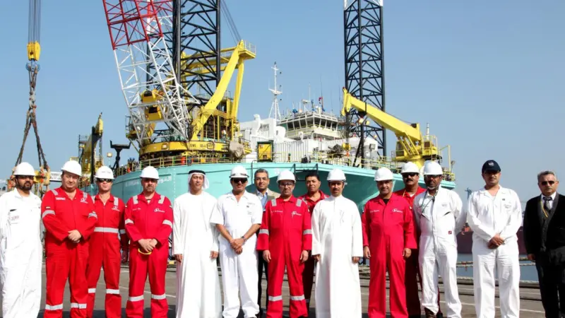 The Drydocks World team and upgraded crane ship ‘Al Ghweifat’