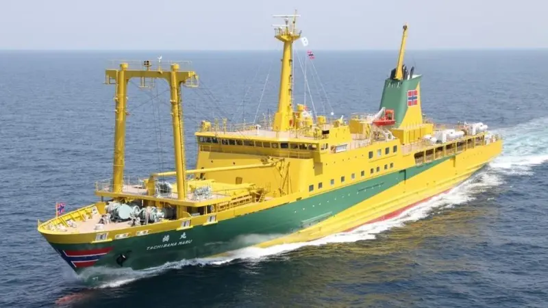 The "super eco ship" features a tandem-hybrid contra-rotating propeller (CRP) propulsion system