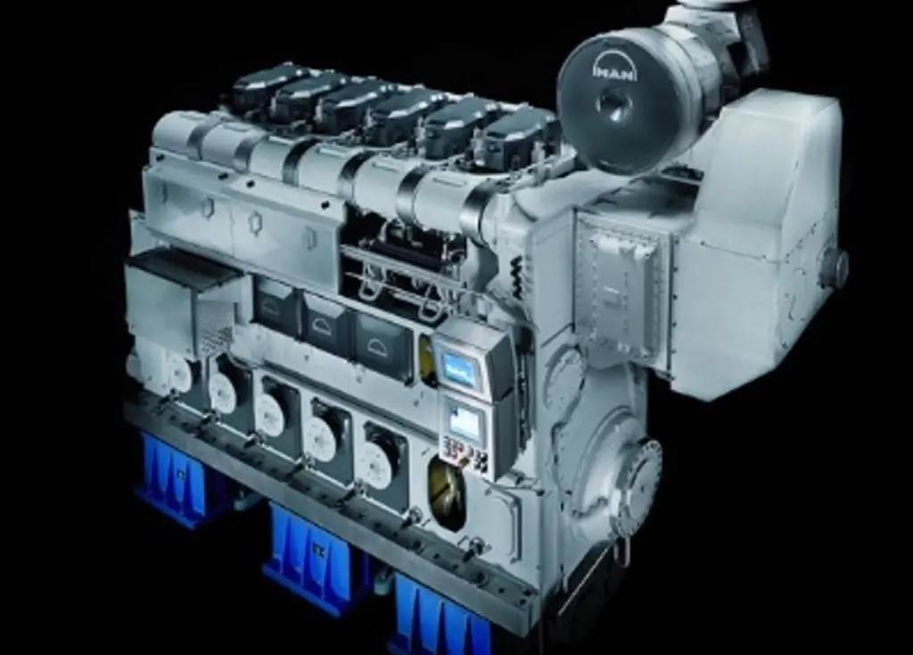 This order represents a breakthrough for the 32/44CR engine series in the small twin-hulled tanker sector of the market