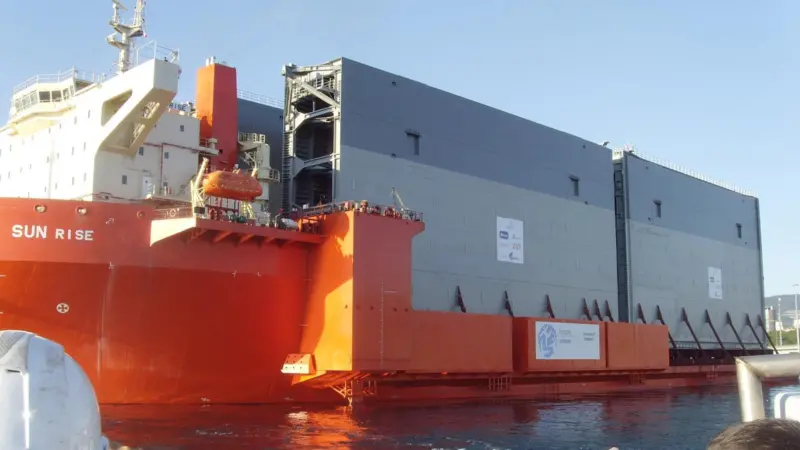 ‘Sun Rise’ is one of a pair of Pan Ocean heavy lift ships with Amarcon’s monitoring system