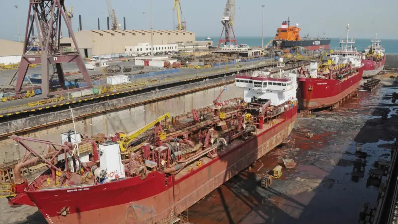 Three dredgers from Great Lakes docked simultaneously at ASRY