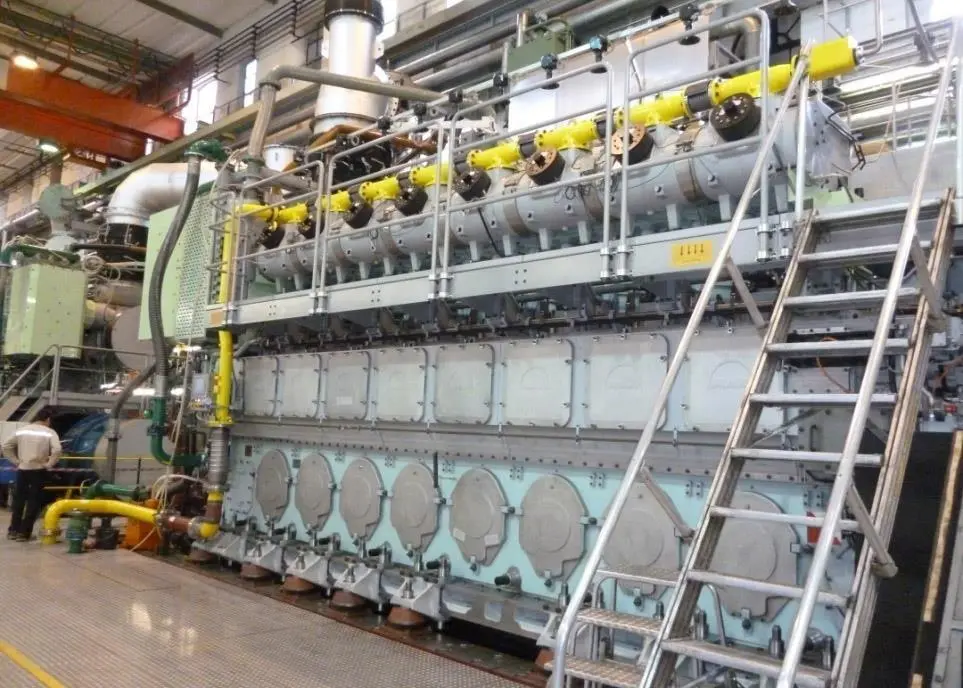 The MAN 8L51/60DF engine