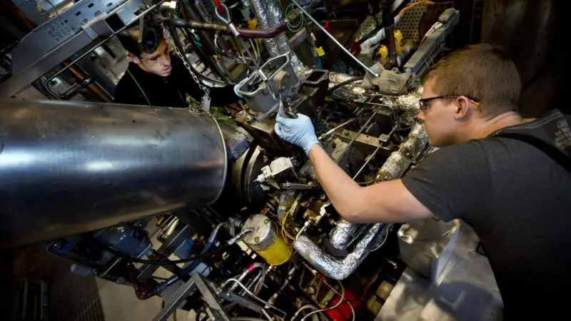 Shell carries out comprehensive testbed trials on its research engines at its Hamburg Innovation Centre